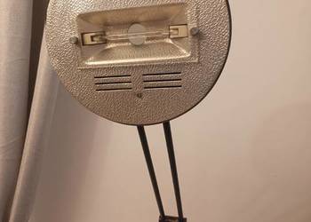 Stojąca lampa halogenowa ze ściemniaczem