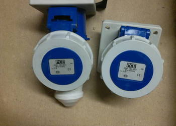 Gniazdo tablicowe 16A 3P 230V /75x75/ niebieskie IP67 3132