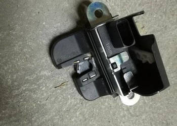 VOLKSWAGEN ZAMEK TYLNEJ KLAPY 5G0