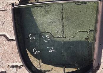 Szyba trójkątna prawy tył