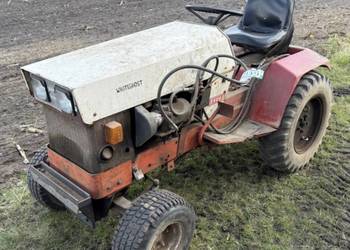 Szwedzki traktorek do koszenia trawy lub prac ogrodowych