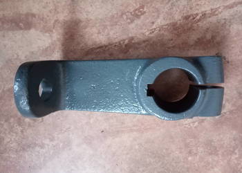 Ramię napędu kosy, targaniec do Claas 613307