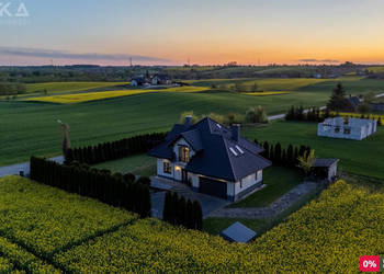Dom wolnostojący 192.5m2 Pieniążkowo