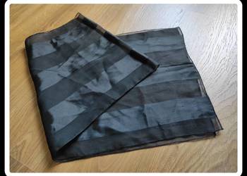 Czarny szal chusta 32 cm x 136 cm w pasy