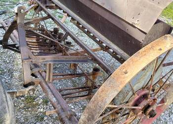 Siewnik zbożowy 17 lejowy w całości lub na części Siewnik zbożowy 17 lejowy w całości lub na części