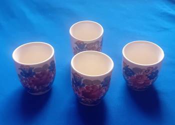 Zestaw 4 fajansowych kubeczków Włocławek z okresu PRL.