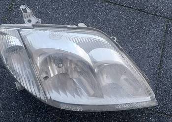 Toyota Corolla sedan kombi 2002 2003 lampa przód prawa reflektor
