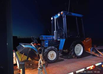 Traktor Iseki 2160 4x4 + piaskarka + szczotka + pług spych