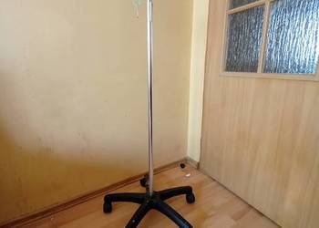 Stojak medyczny do pomp zywieniowych,kroplowek i innych