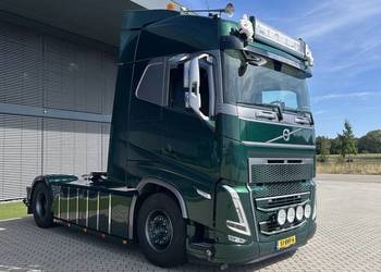 Ciagnik nowy model Volvo FH 500 limited