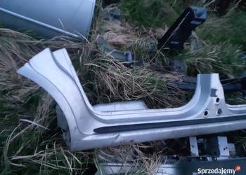 Opel Zafira B prawy próg element cięty