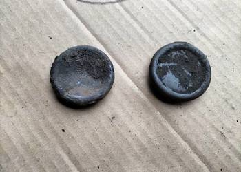 GOLF II 2 JETTA 2 ZAŚLEPKA OTWORÓW POGŁUŻNICY PRAWY PRZÓD