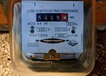 Stary licznik energii elektrycznej PAFAL model A4 z 1963 roku PRL Vintage