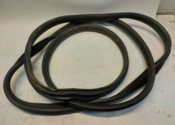 Renault Master III uszczelka drzwi karoseryjna prawa przód o