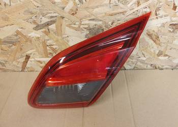 OPEL CORSA E LAMPA W KLAPĘ PRAWA TYŁ PRAWY 13428452
