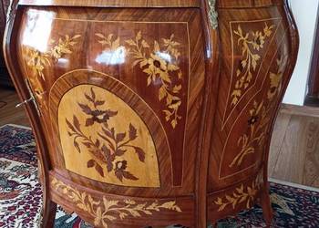 Piękna komoda intarsja