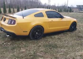 Ford Mustang GT Premium manual