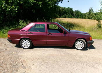 MERCEDES-BENZ 1.8. 190E, AVANTGARDE ROSSO