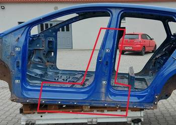 SKODA Enyaq 5LA iV85 Słupek próg lewy LV5F