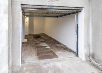 Garaż 21 m² z kanałem i prądem, blisko centrum