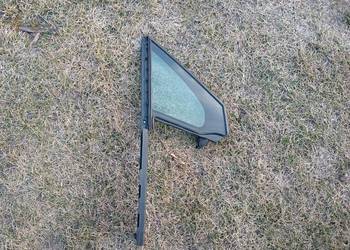 Szyba karoseryjne drzwi prawy przód Peugeot 2008 I