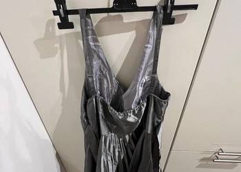 Prześliczna srebrna sukienka z kwiatem M