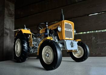 Ursus C-330 C330 + przyczepa Deagostini 1:8