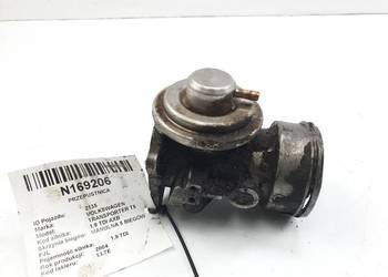 PRZEPUSTNICA VOLKSWAGEN TRANSPORTER T5 038131501AA