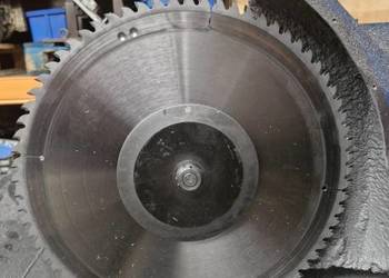 Piła do cięcia aluminium / metali / drewna