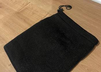 Czarna torba na słuchawki/ laptopa/ tableta