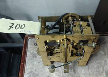 700 Mechanizm starego zegara ściennego Junghans miniatura