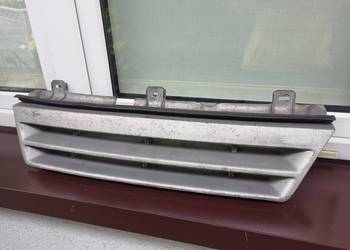 Opel Omega A grill atrapa przednia chłodnicy