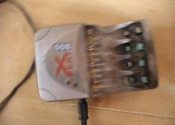 Ładowarka do baterii AA i AAA Hycell Xpert 800 Akkus 2700mAh NiMH