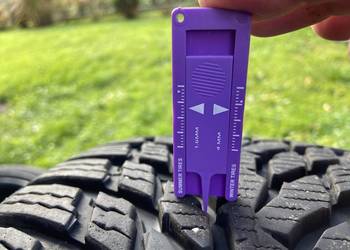 Opony zimowe NOKIAN  225/45R18