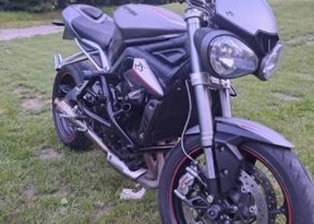 Triumph street triple 675