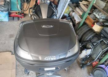 Kufer centrralny Givi Blade