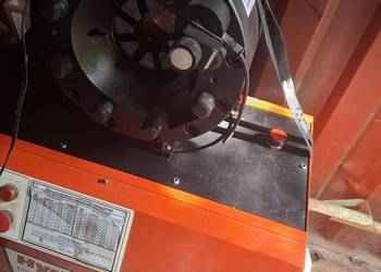 Zakuwarka do wezy hydraulicznych