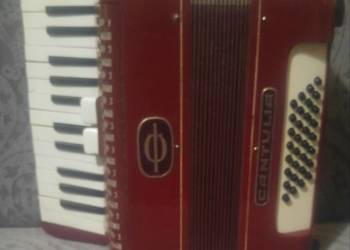 Akordeon "CANTULIA"produkcji niemieckiej.