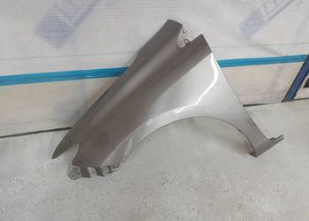 Błotnik toyota auris II e18