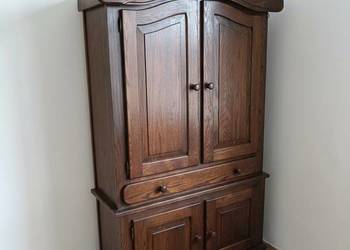 Drewniana szafa