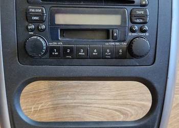 Radio CD kaseta Clarion i ramka kokpit atrapa Suzuki Jimmy