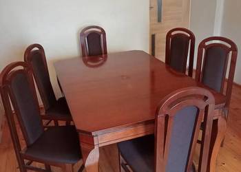 Stół rozkładany z kompletem krzeseł tapicerowanych masywny drewno,transport