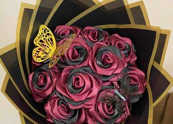 Bukiet 11 wiecznych róż w kolorach burgundu i czerni