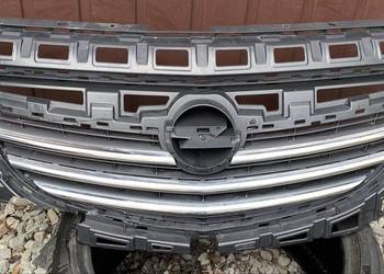Opel Insignia A (08-13) grill atrapa przód 13238420
