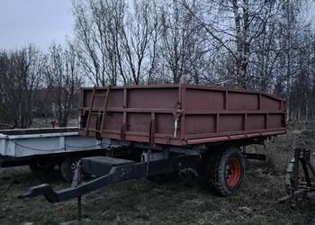 Przyczepa do ciągnika z kiprem