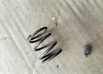 GOLF 2 JETTA 2 Sprężyna Kolumny Kierownicy Górna