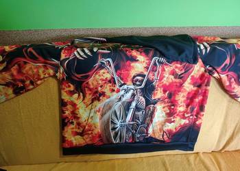 Bluza z nadrukiem czaszki