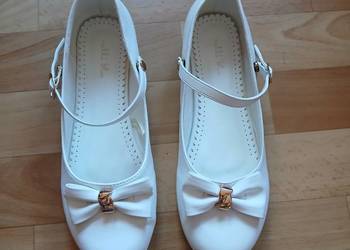 Sprzedam buty komunijne