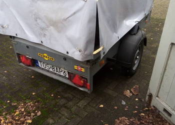 Przyczepka samochodowa