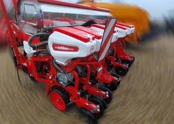 Siewnik do kukurydzy 6 rzędów na ramie półteleskopowej OZDOKEN VPYT-DG306